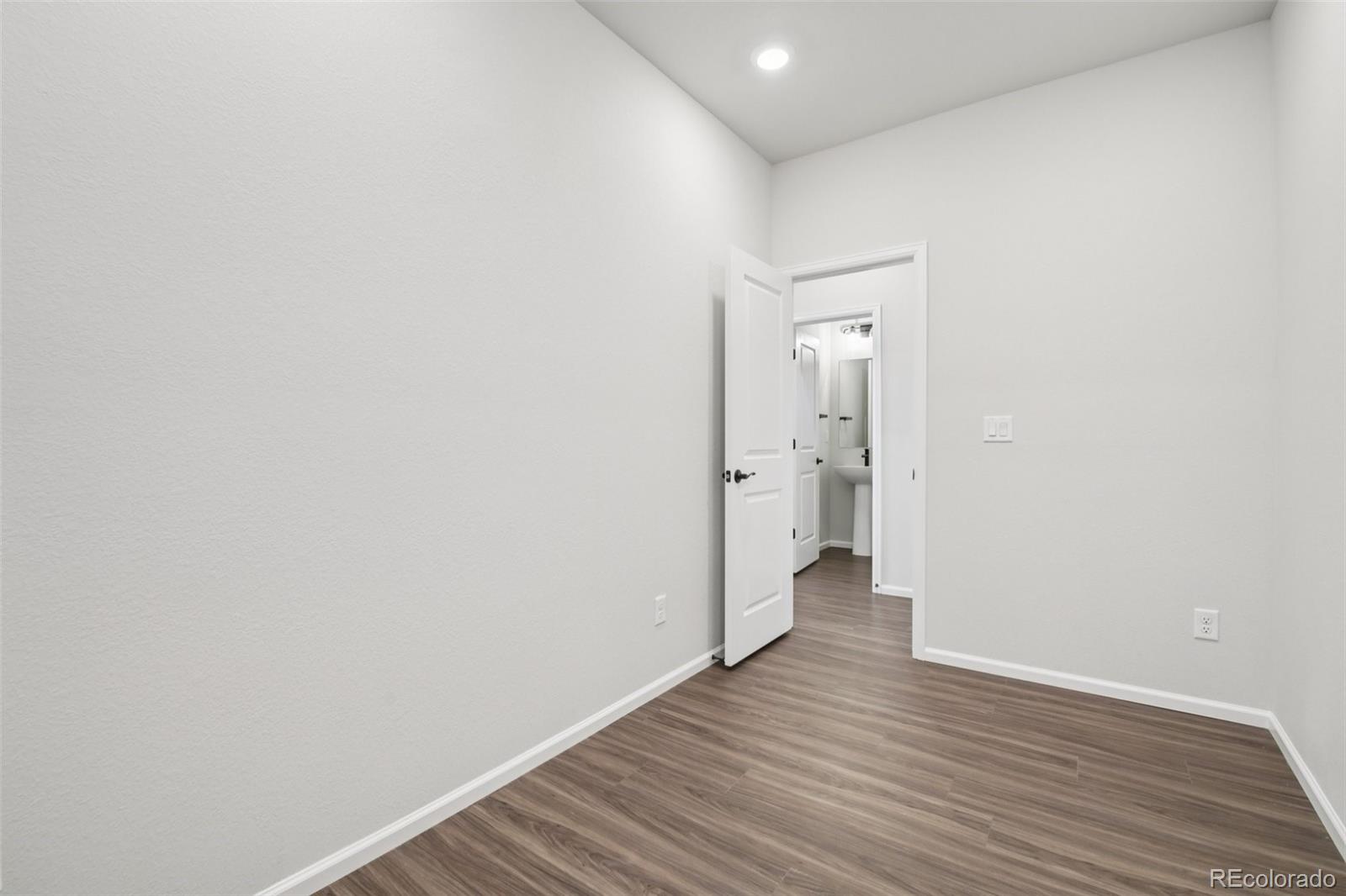 8777 Whiteclover Street