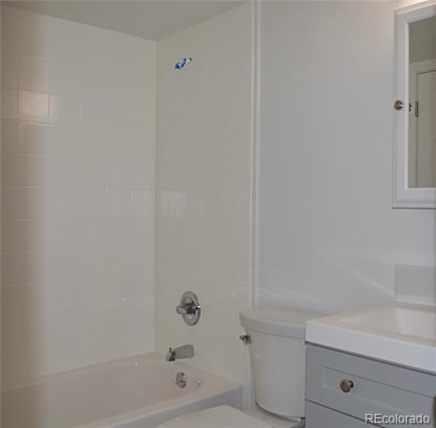 962 S Dearborn Way Unit: 3