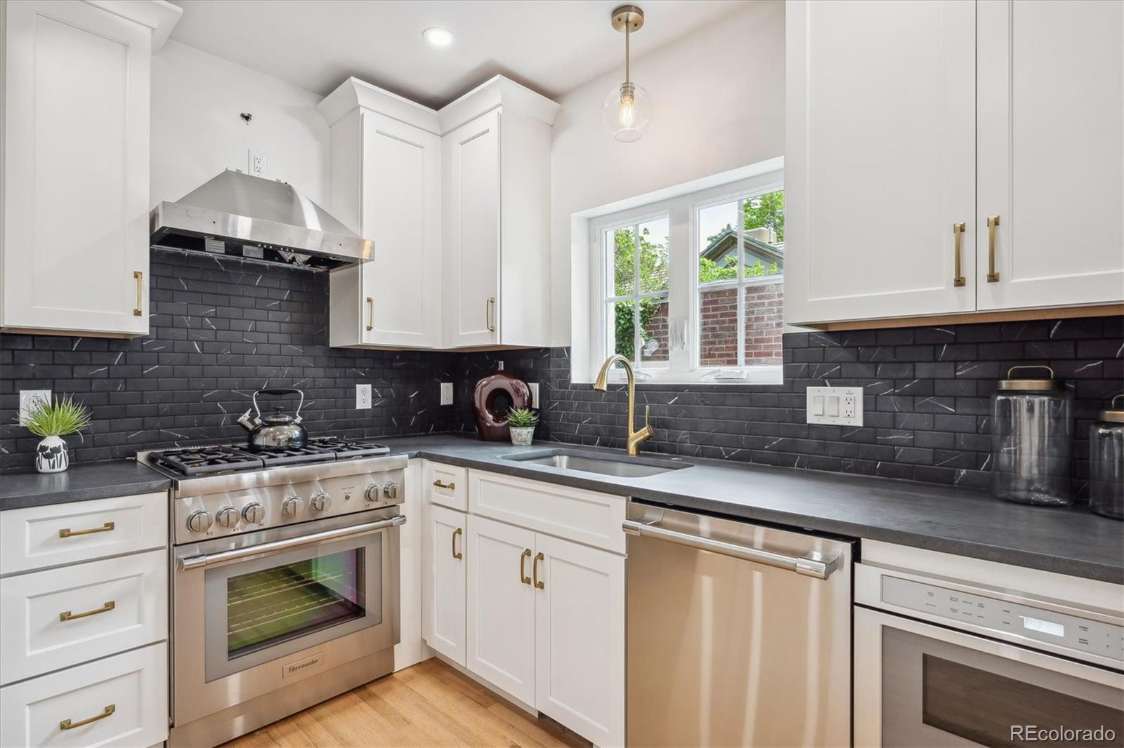 5600 Montview Boulevard