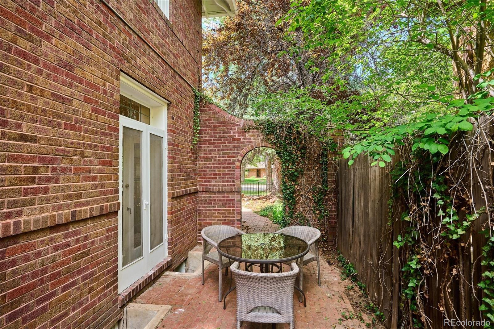 5600 Montview Boulevard