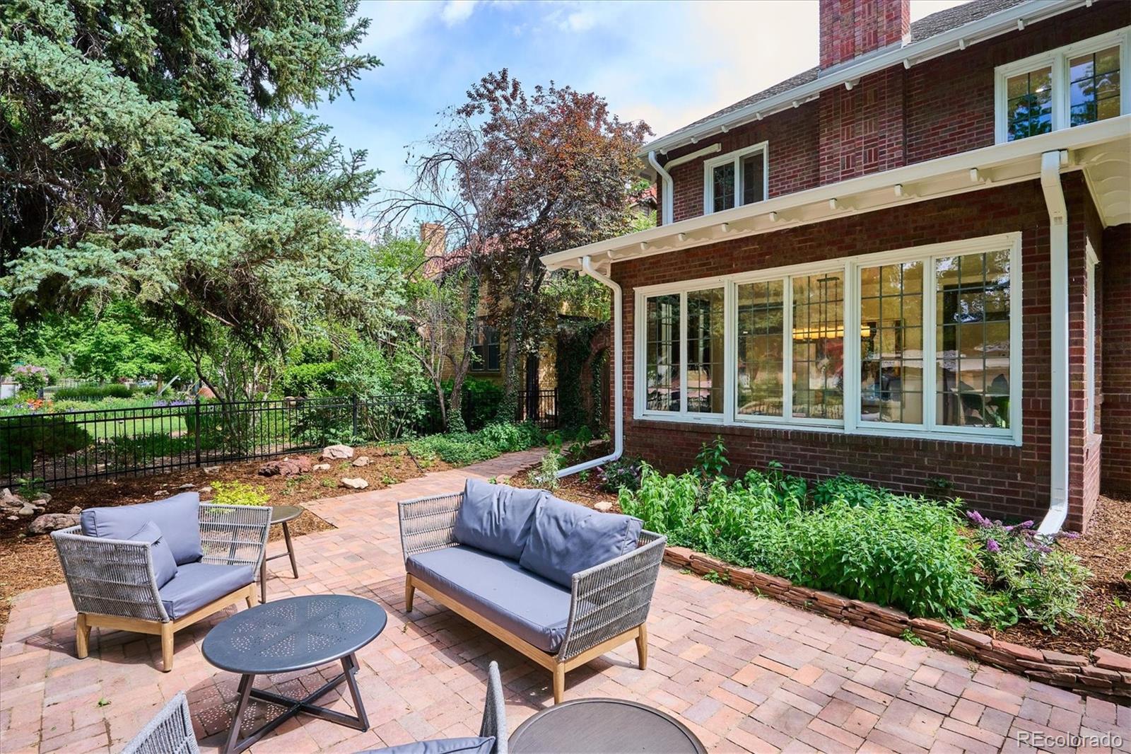 5600 Montview Boulevard