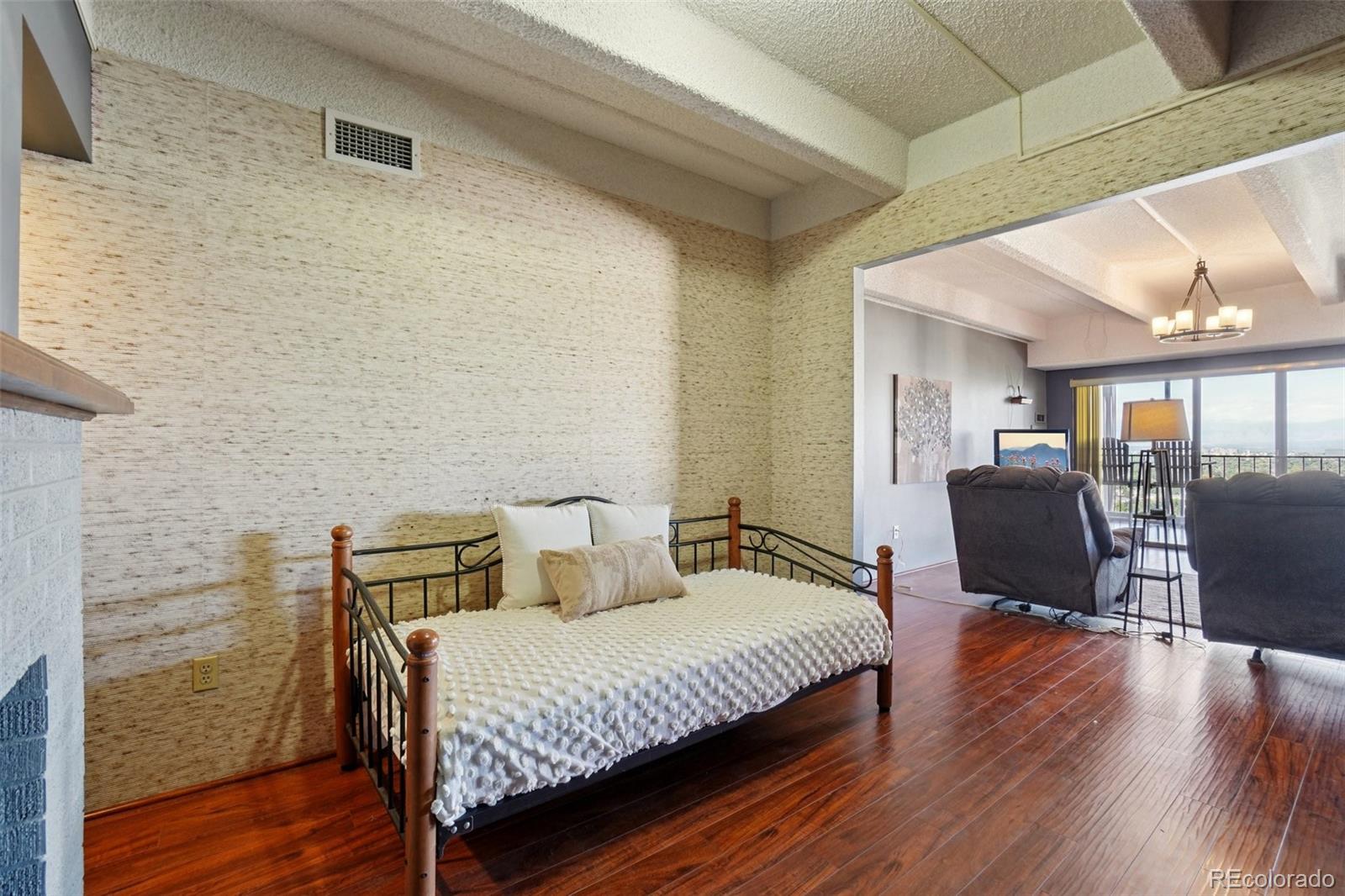 7877 E Mississippi Avenue Unit: 1501