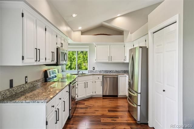 7311 Rattlesnake Drive