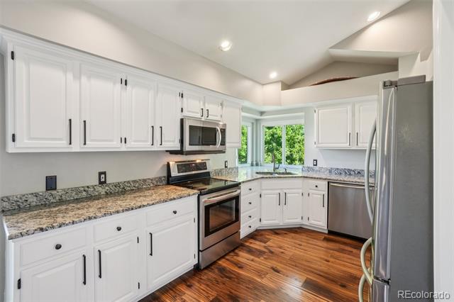 7311 Rattlesnake Drive