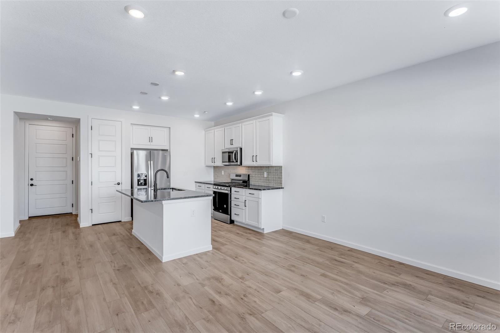 1761 Mount Meeker Avenue