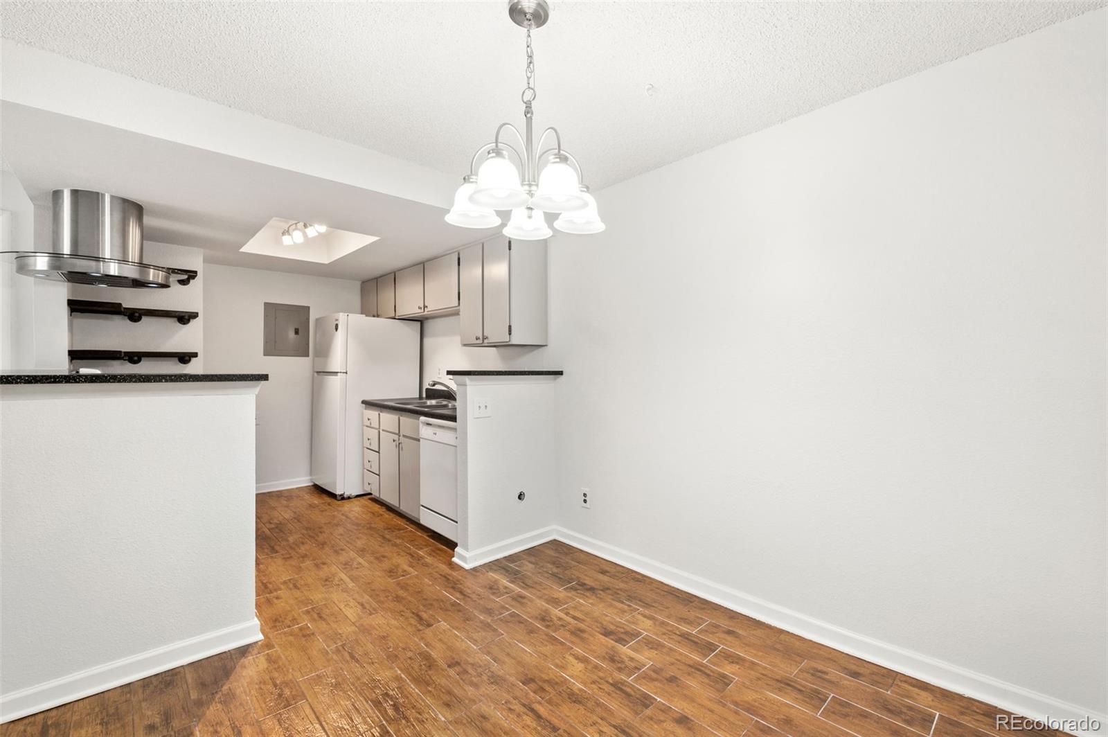 14161 E Jewell Avenue Unit: 204