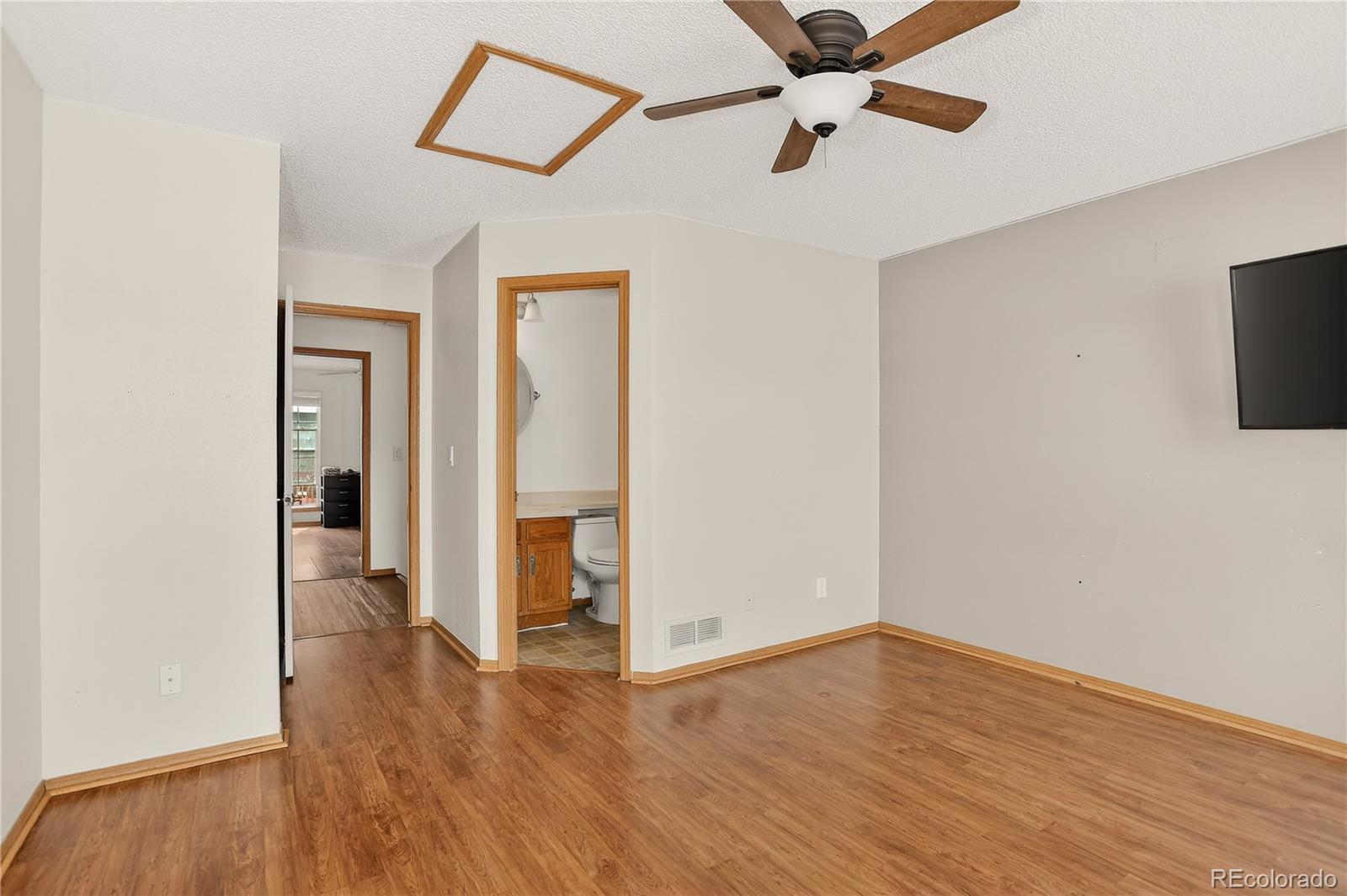 8258 S Fillmore Circle