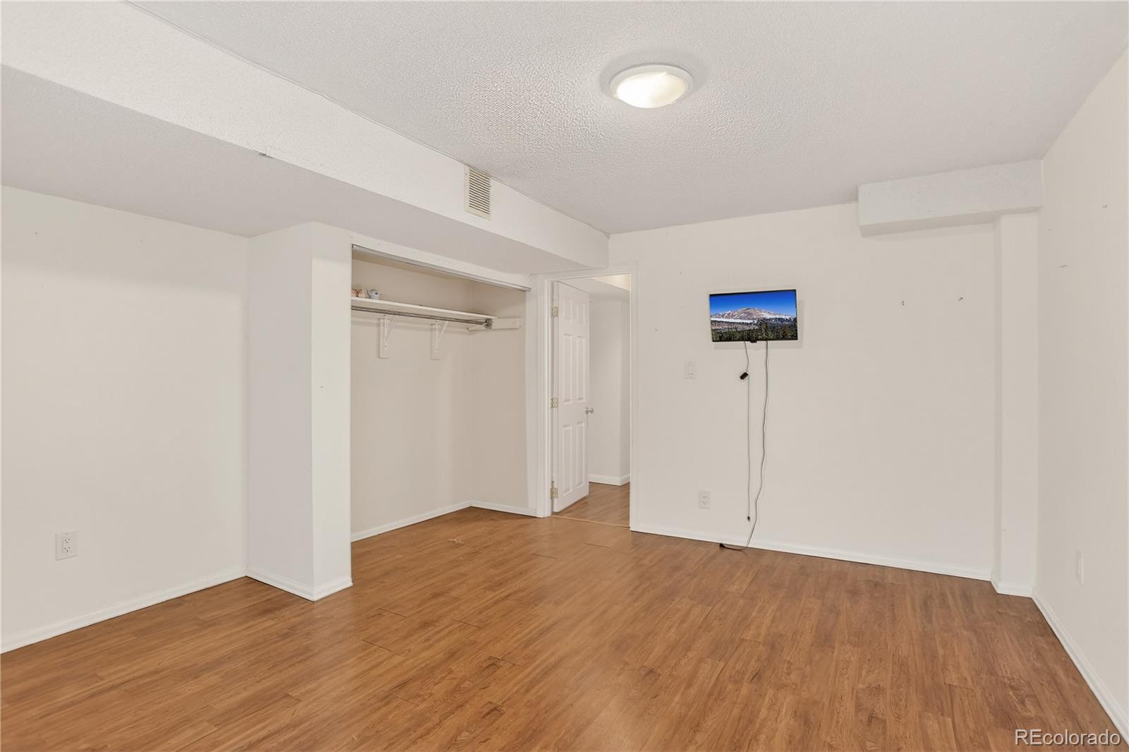 8258 S Fillmore Circle