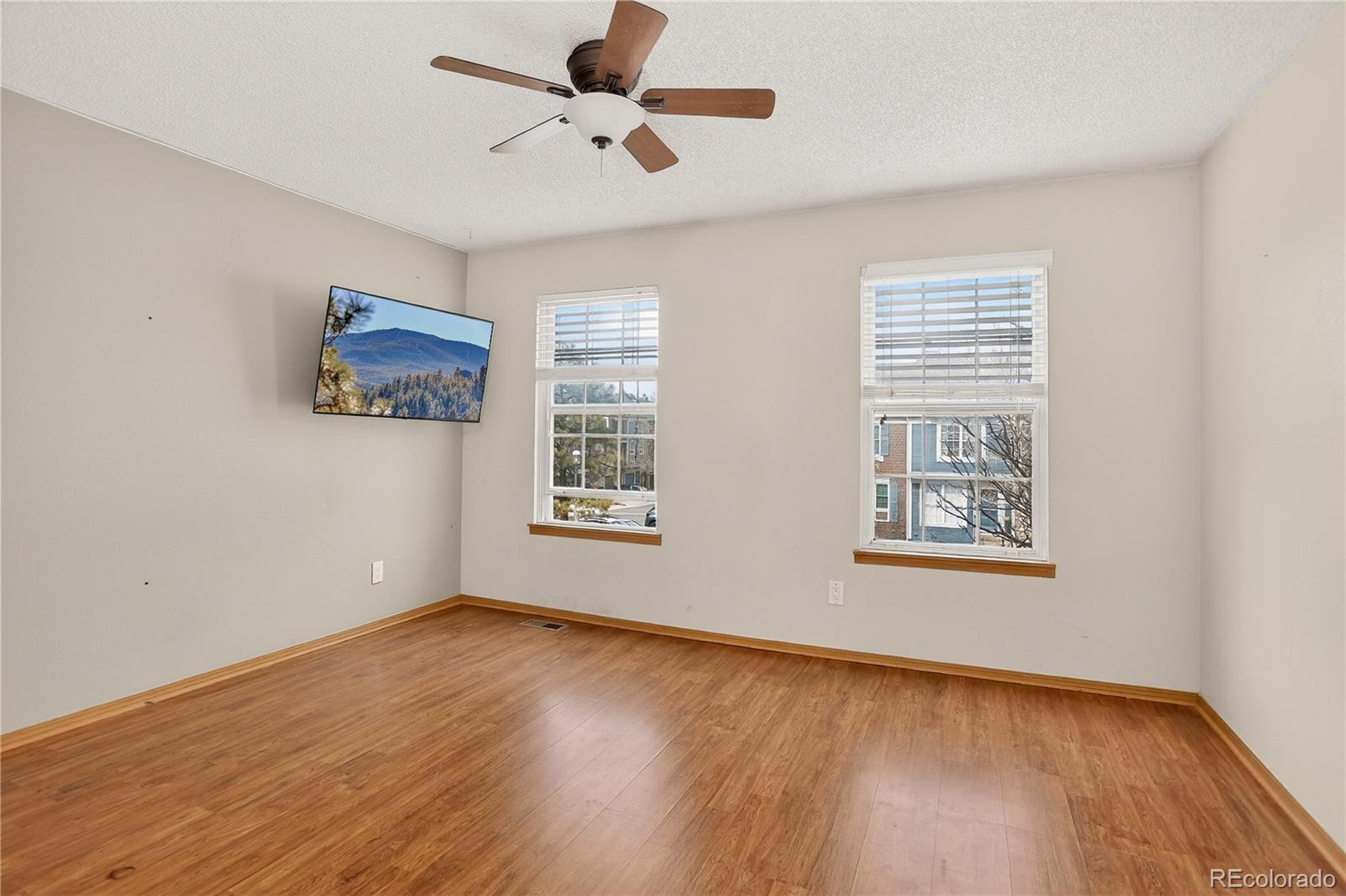 8258 S Fillmore Circle