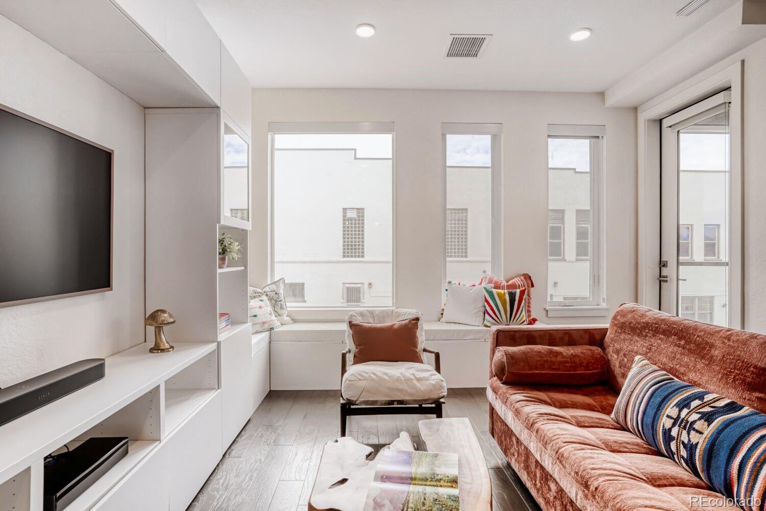 1616 S Broadway Unit: 218