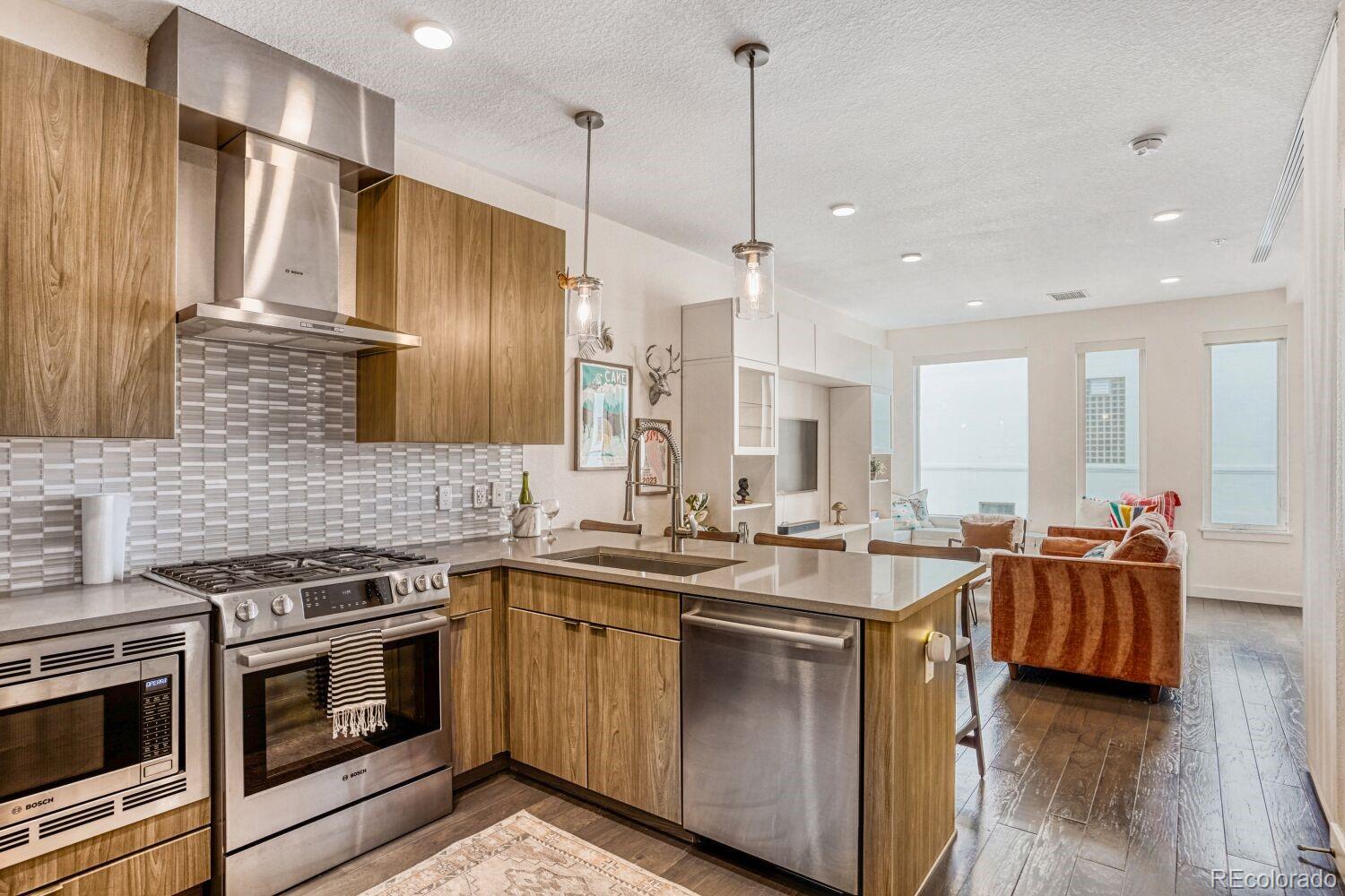 1616 S Broadway Unit: 218