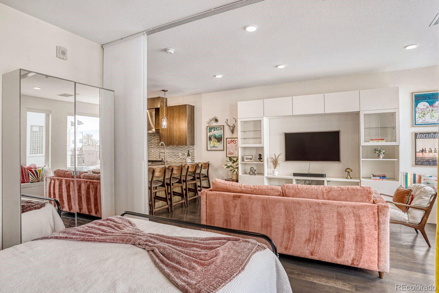 1616 S Broadway Unit: 218