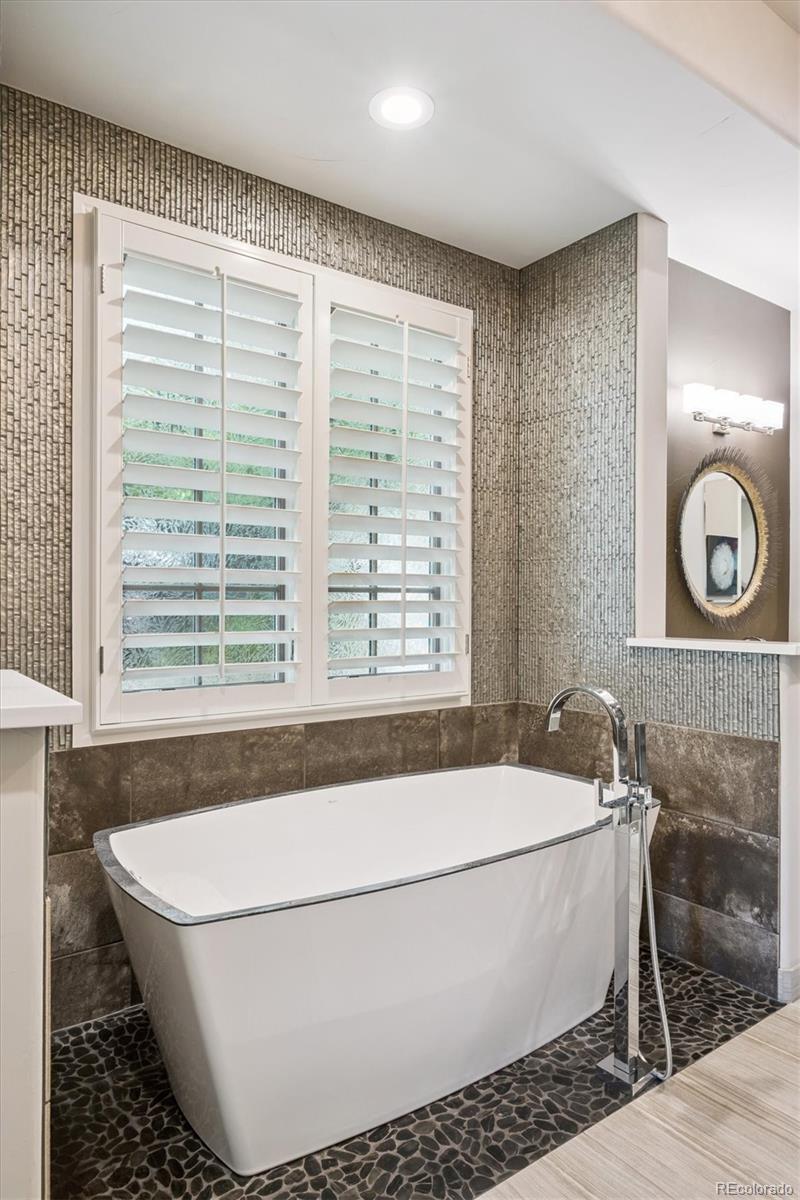 9060 E Harvard Avenue