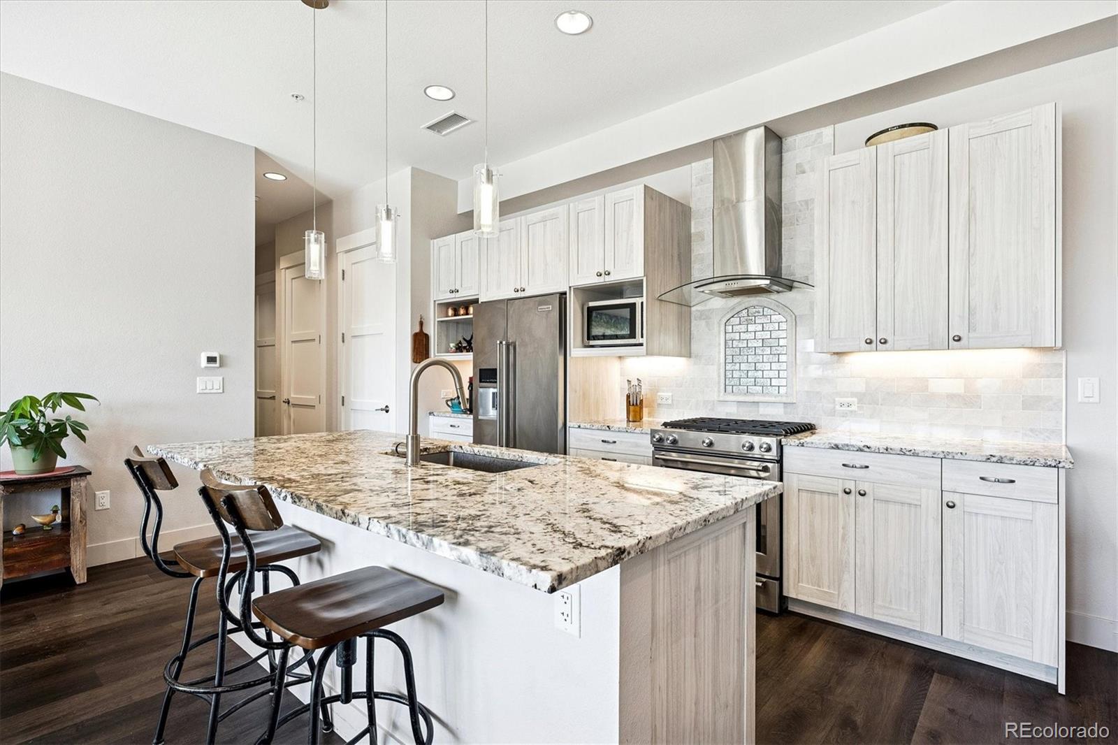 4885 S Monaco Street Unit: 207