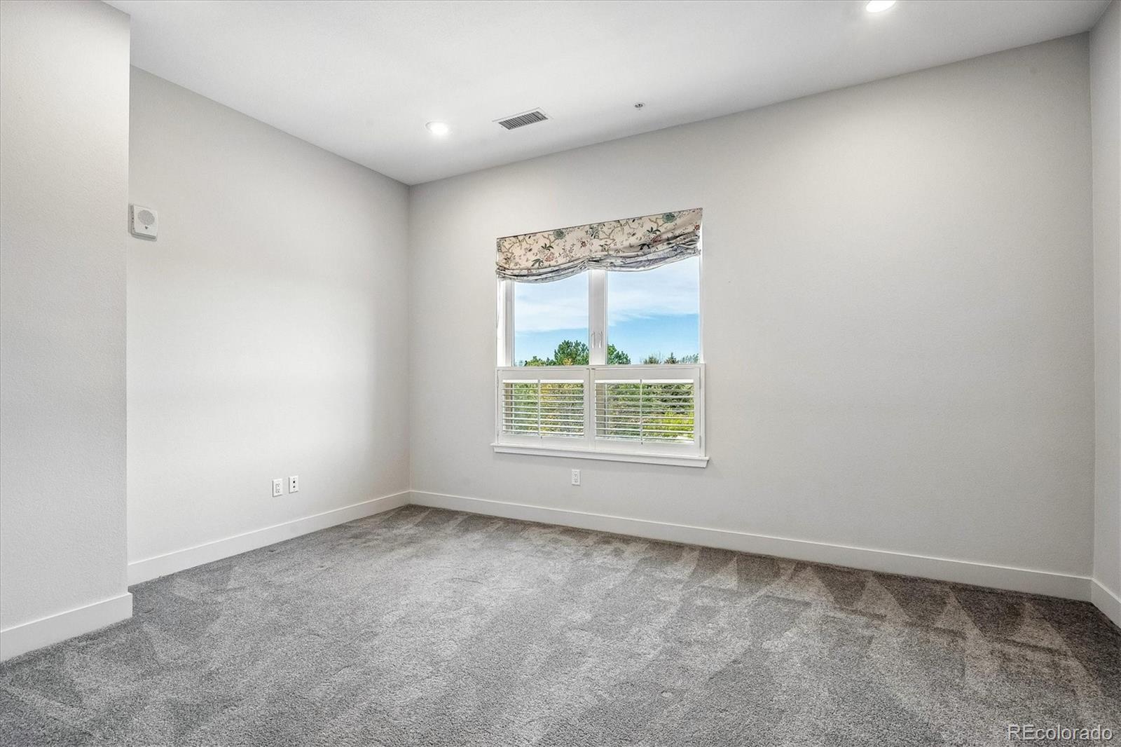 4885 S Monaco Street Unit: 207