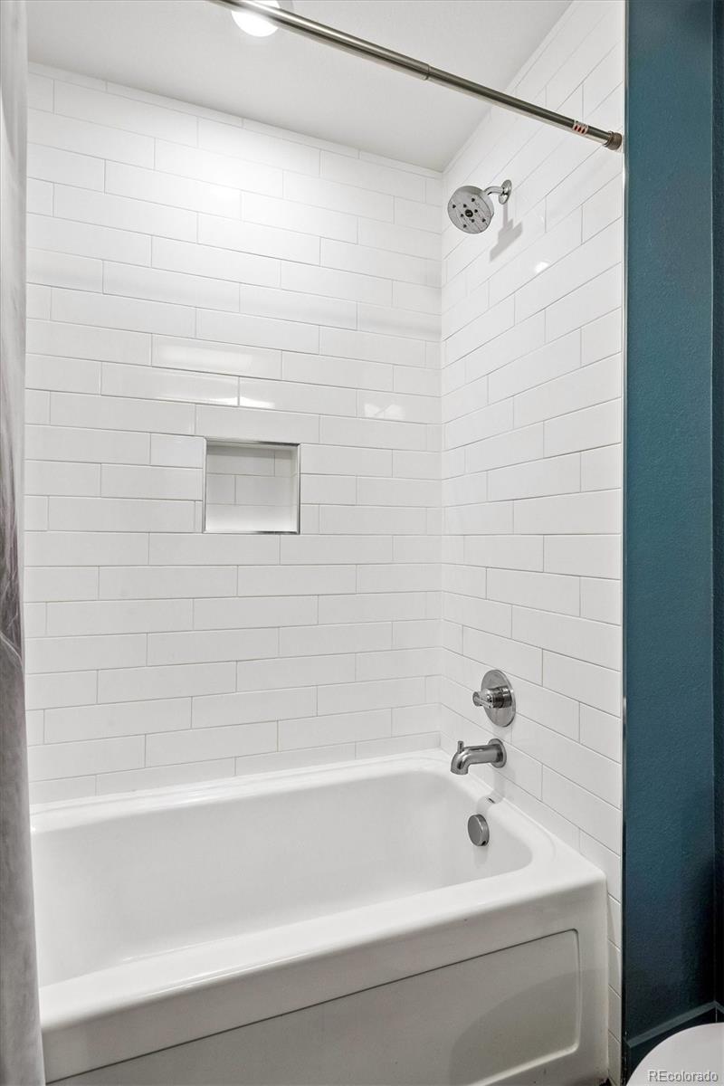 4885 S Monaco Street Unit: 207