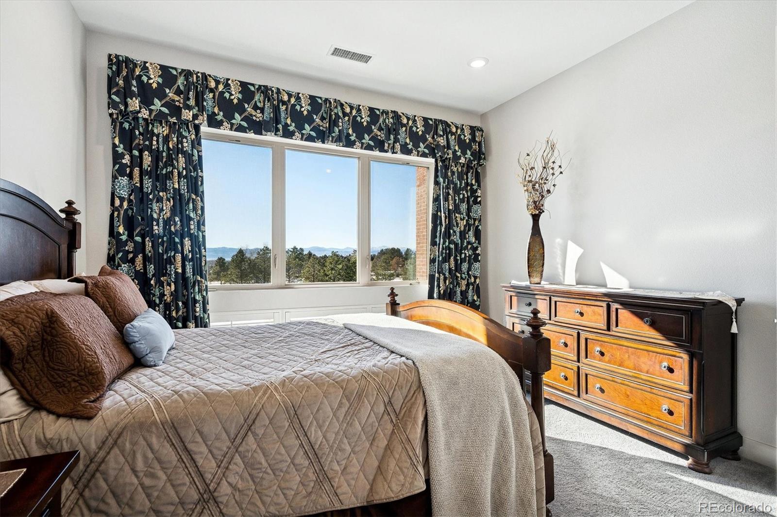 4885 S Monaco Street Unit: 207