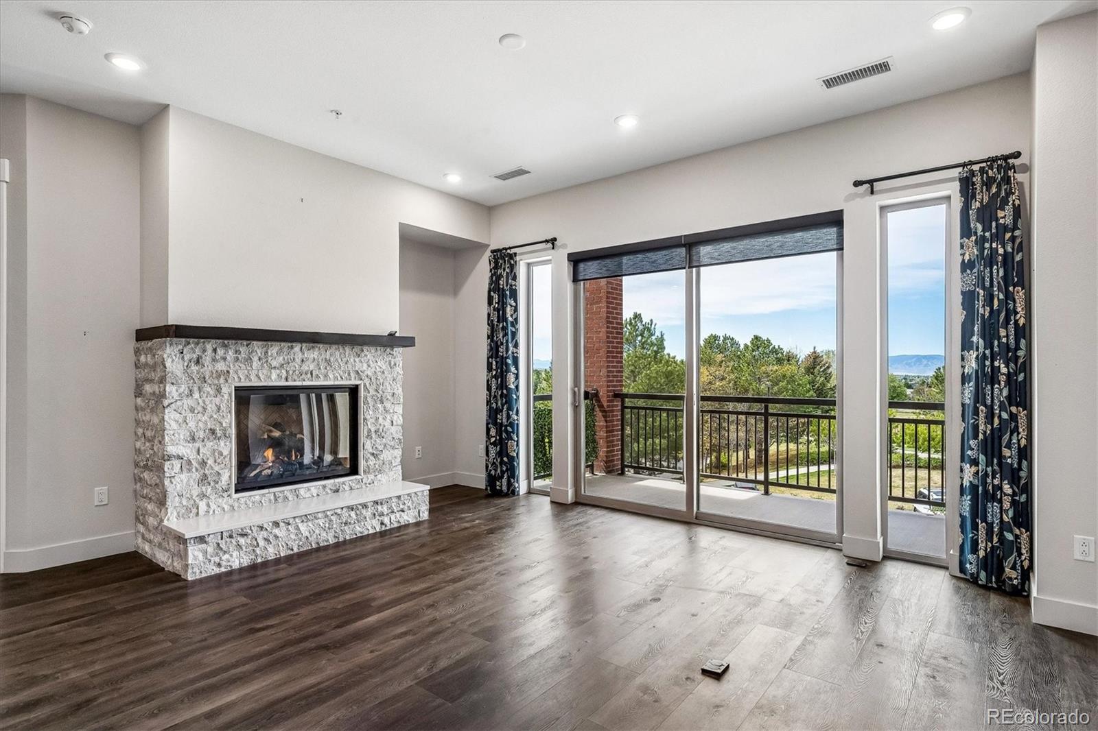 4885 S Monaco Street Unit: 207