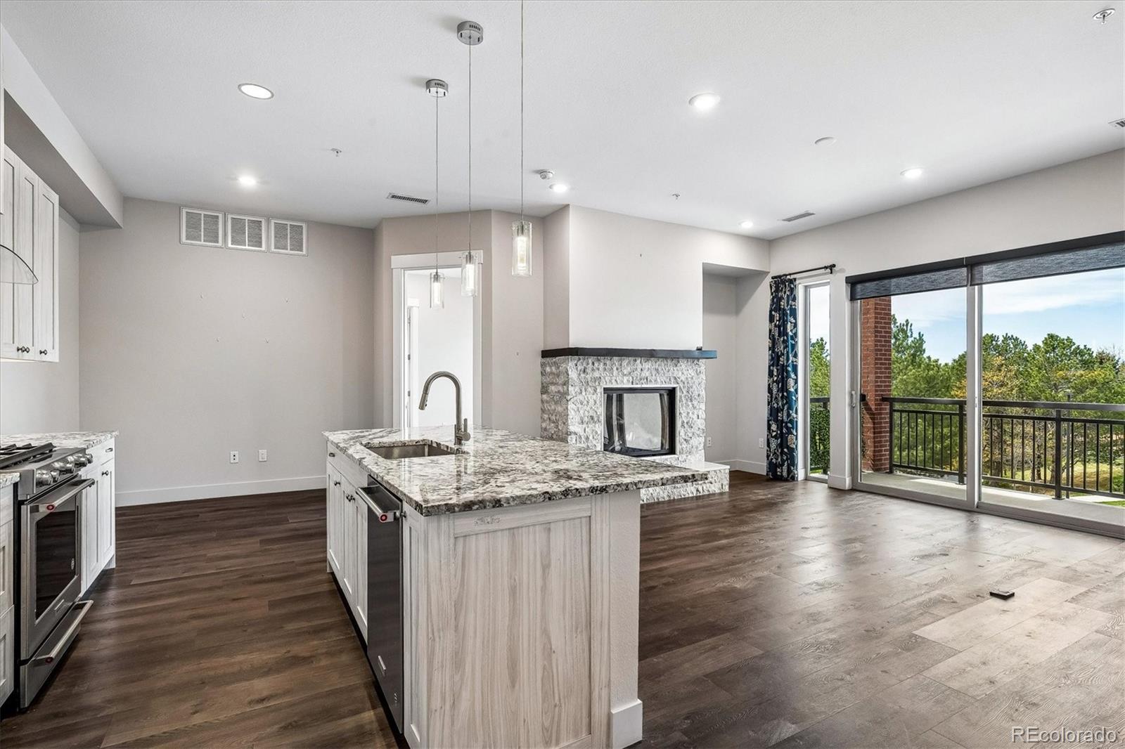 4885 S Monaco Street Unit: 207