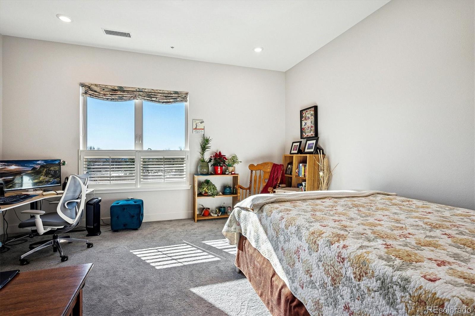 4885 S Monaco Street Unit: 207