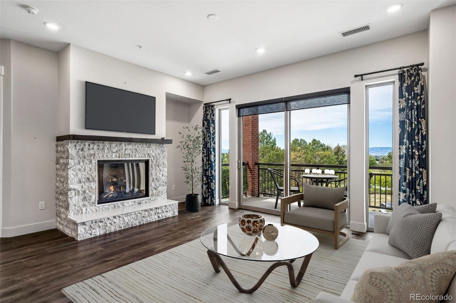 4885 S Monaco Street Unit: 207