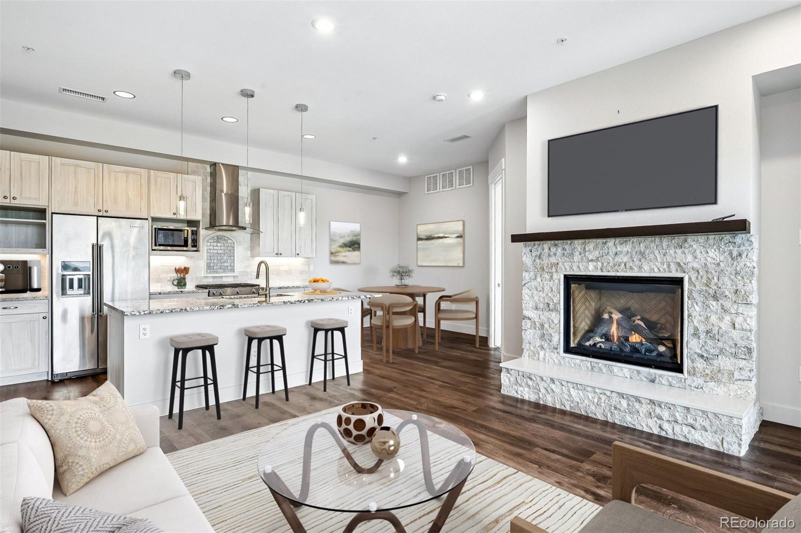 4885 S Monaco Street Unit: 207