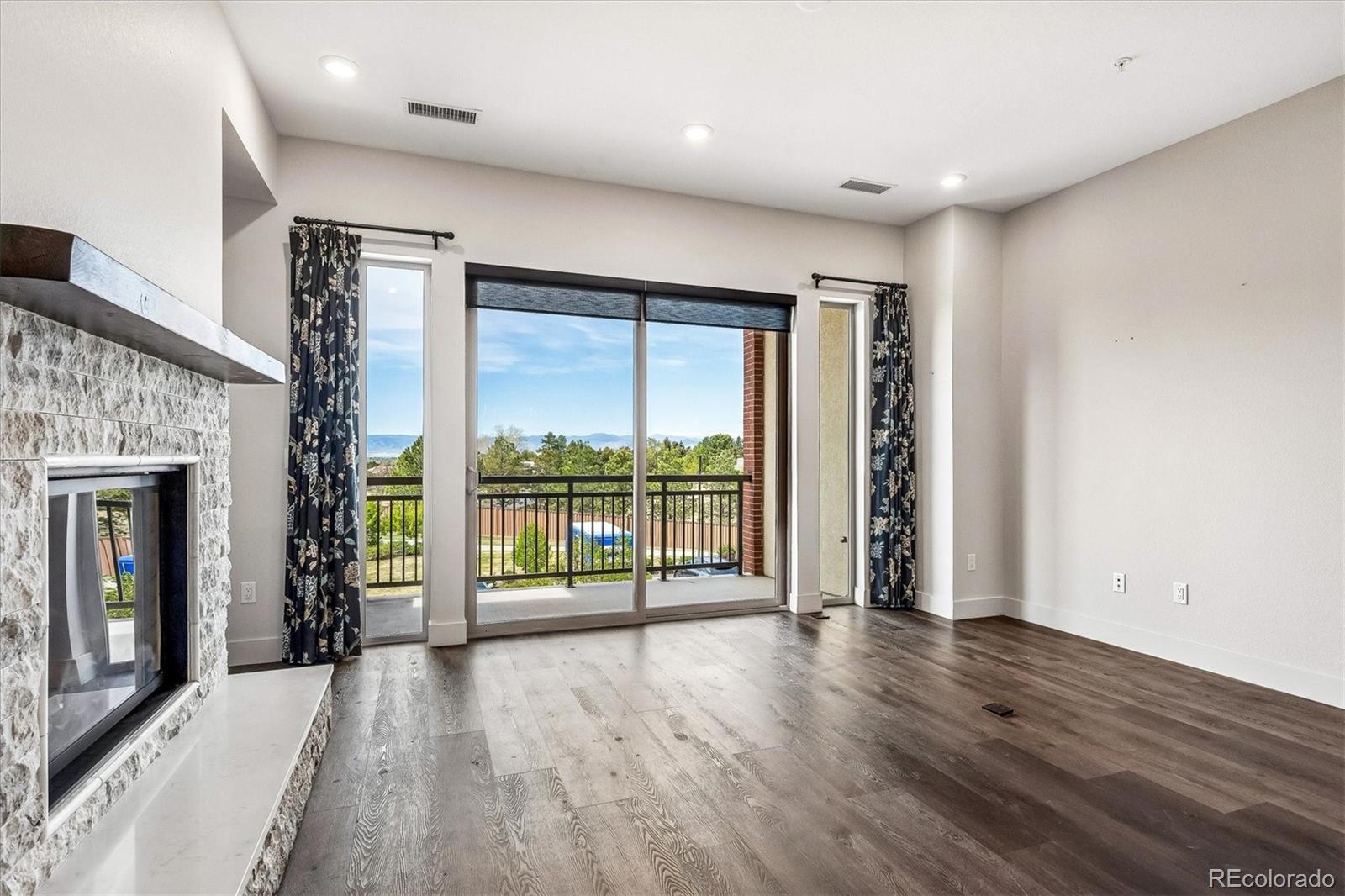 4885 S Monaco Street Unit: 207