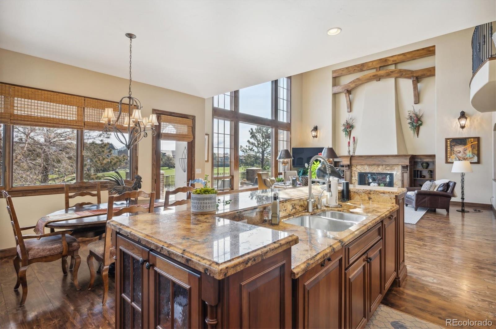 2452 S Yosemite Street