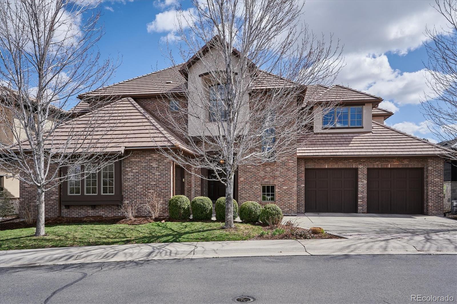 2452 S Yosemite Street