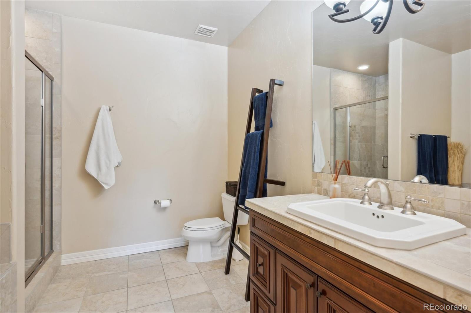 2452 S Yosemite Street