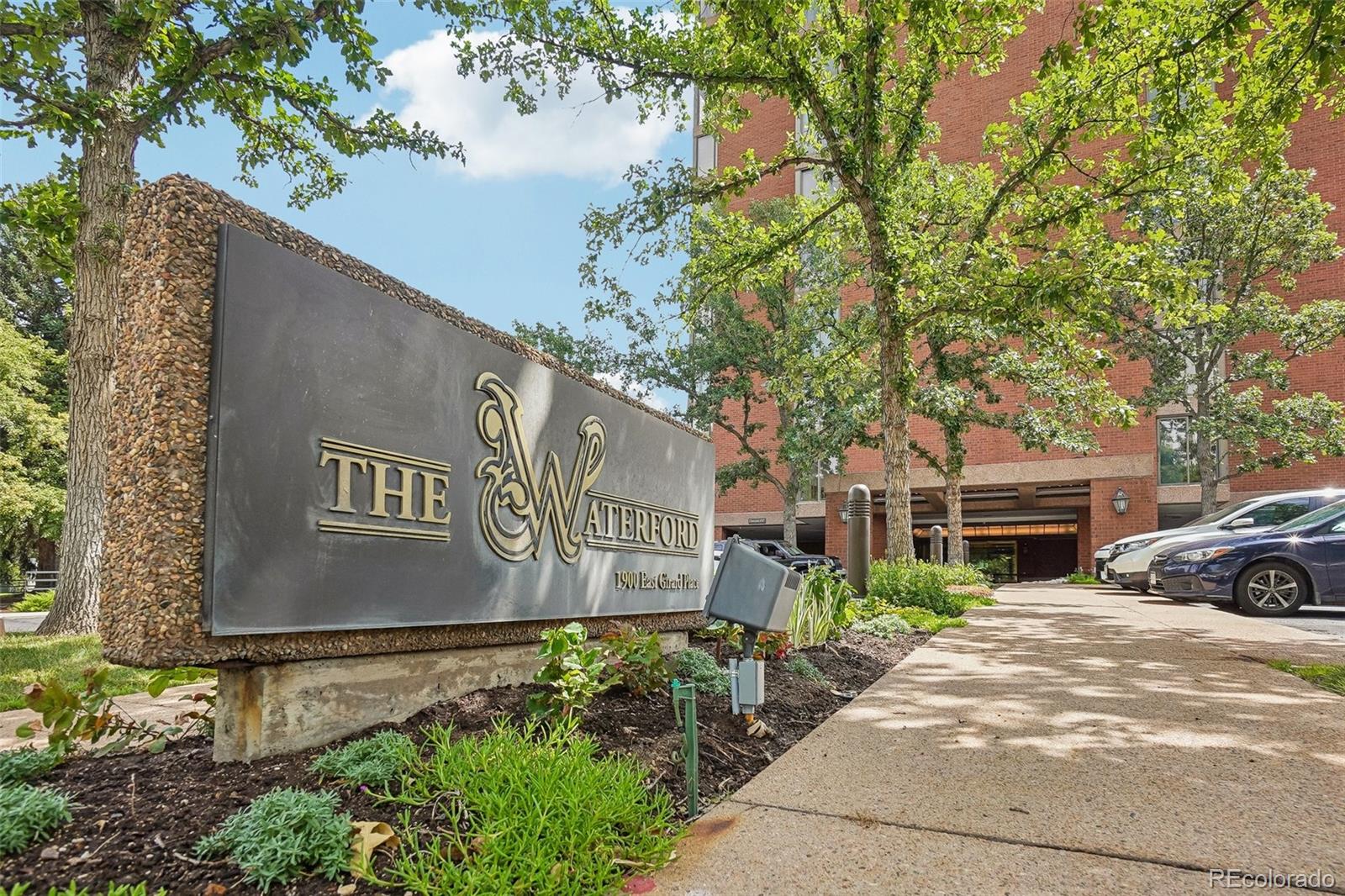 1900 E Girard Place Unit: 901