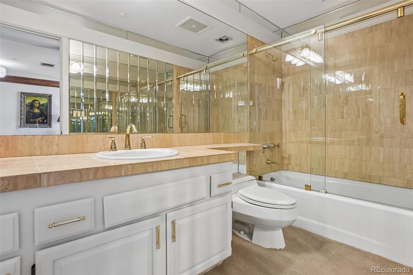 1900 E Girard Place Unit: 901