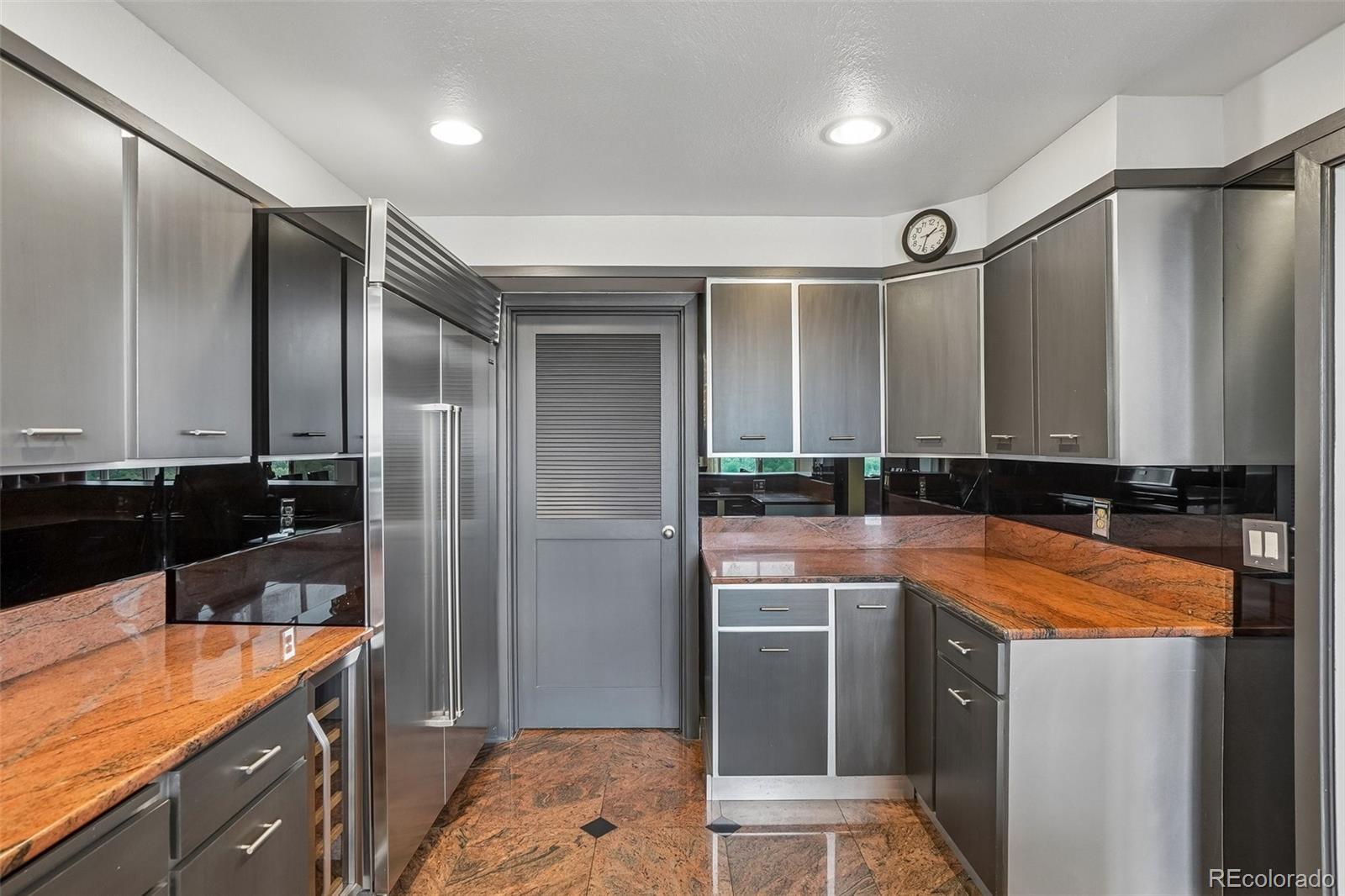 1900 E Girard Place Unit: 901
