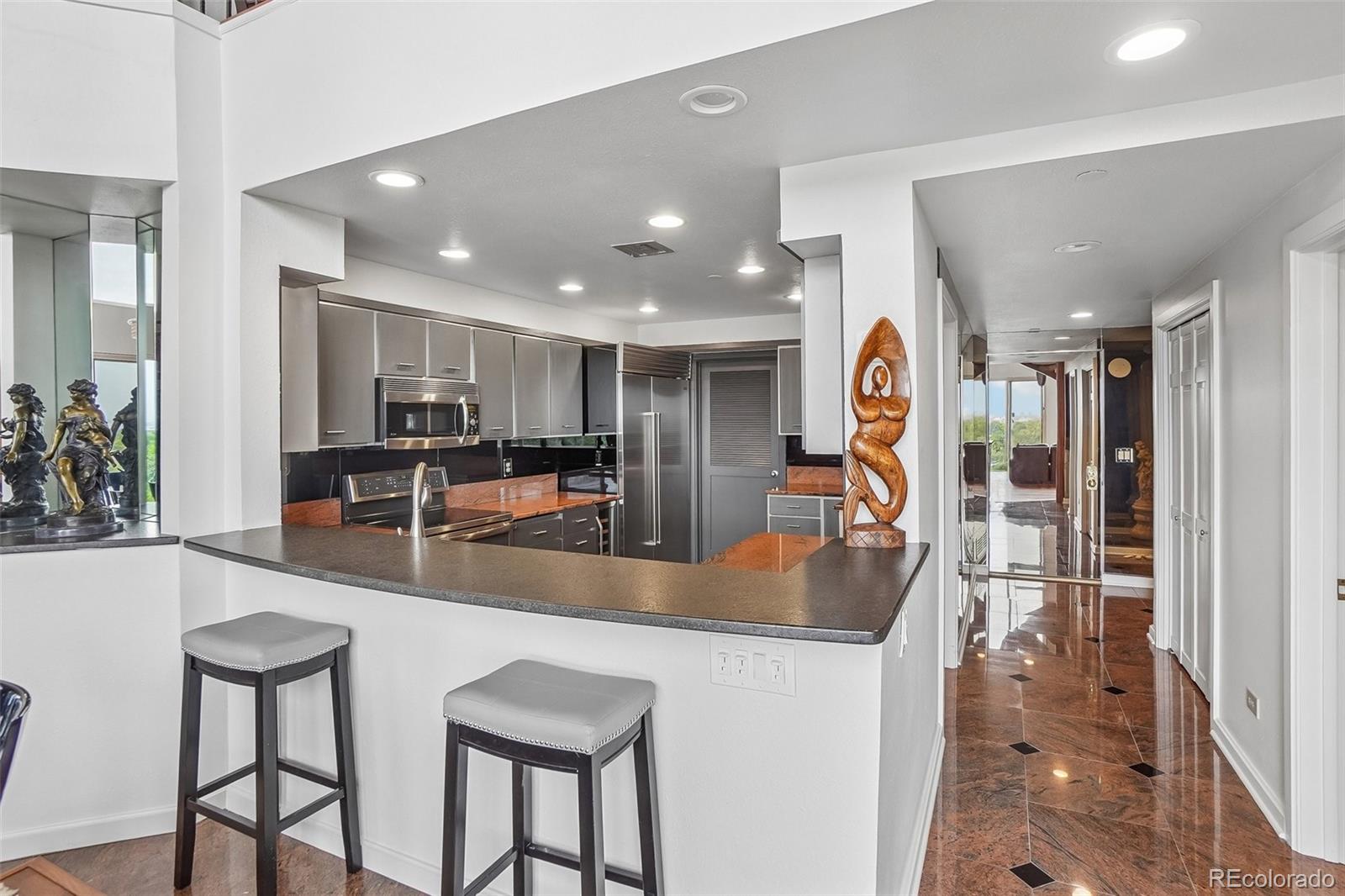 1900 E Girard Place Unit: 901