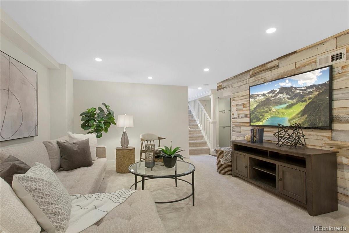 1080 S Garfield Street