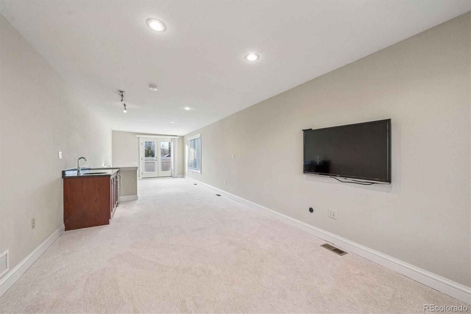 464 S Franklin Street