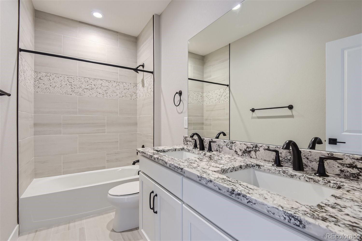5600 Palmia Lane