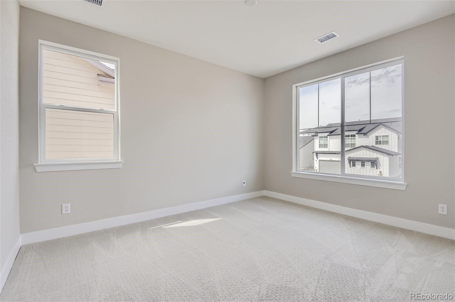 5600 Palmia Lane