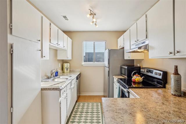 2253 S Buckley Road Unit: 202