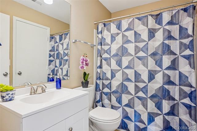 2253 S Buckley Road Unit: 202