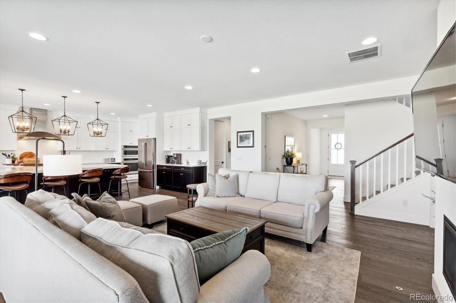 9225 Star Streak Circle