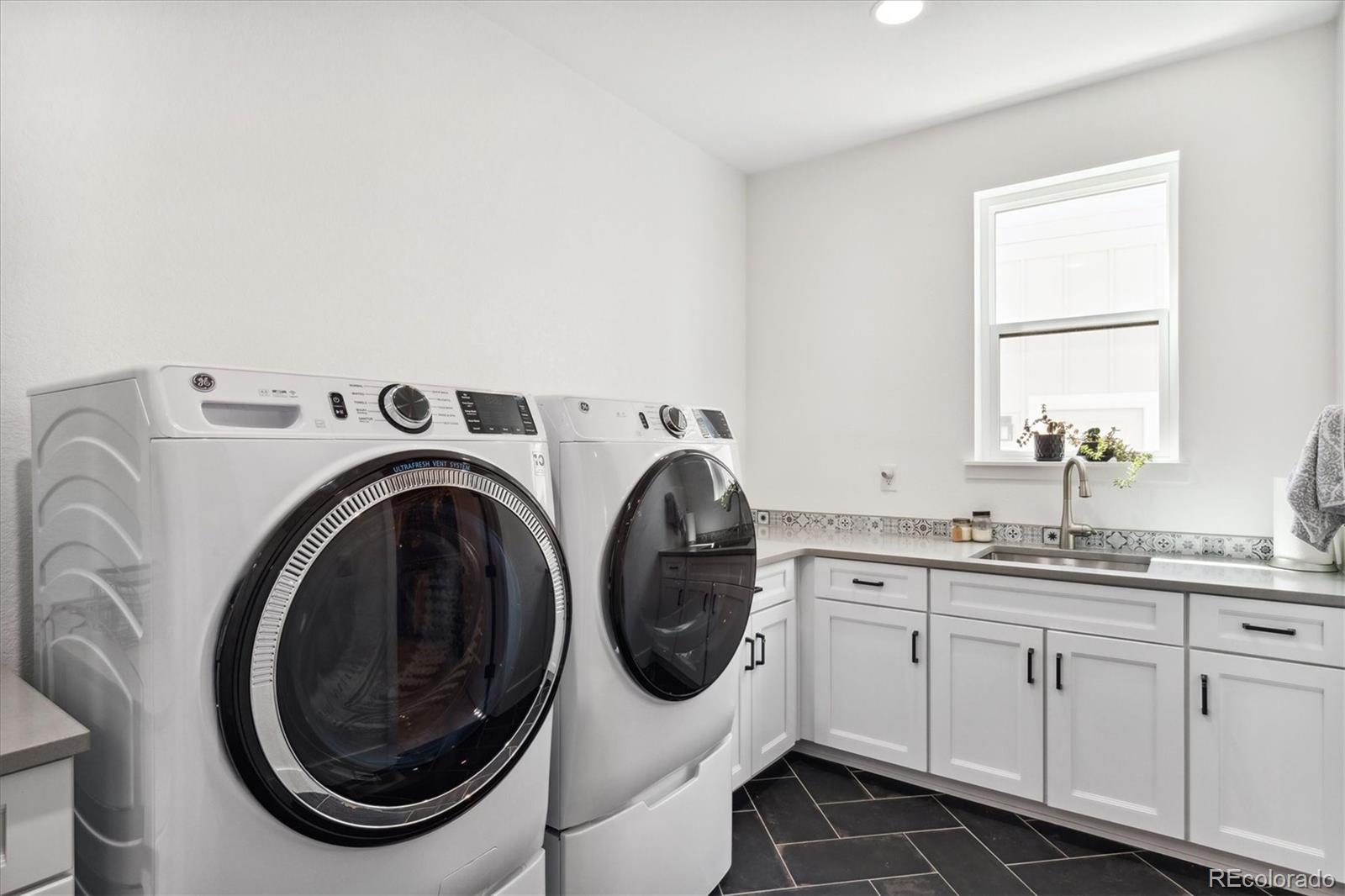 9225 Star Streak Circle