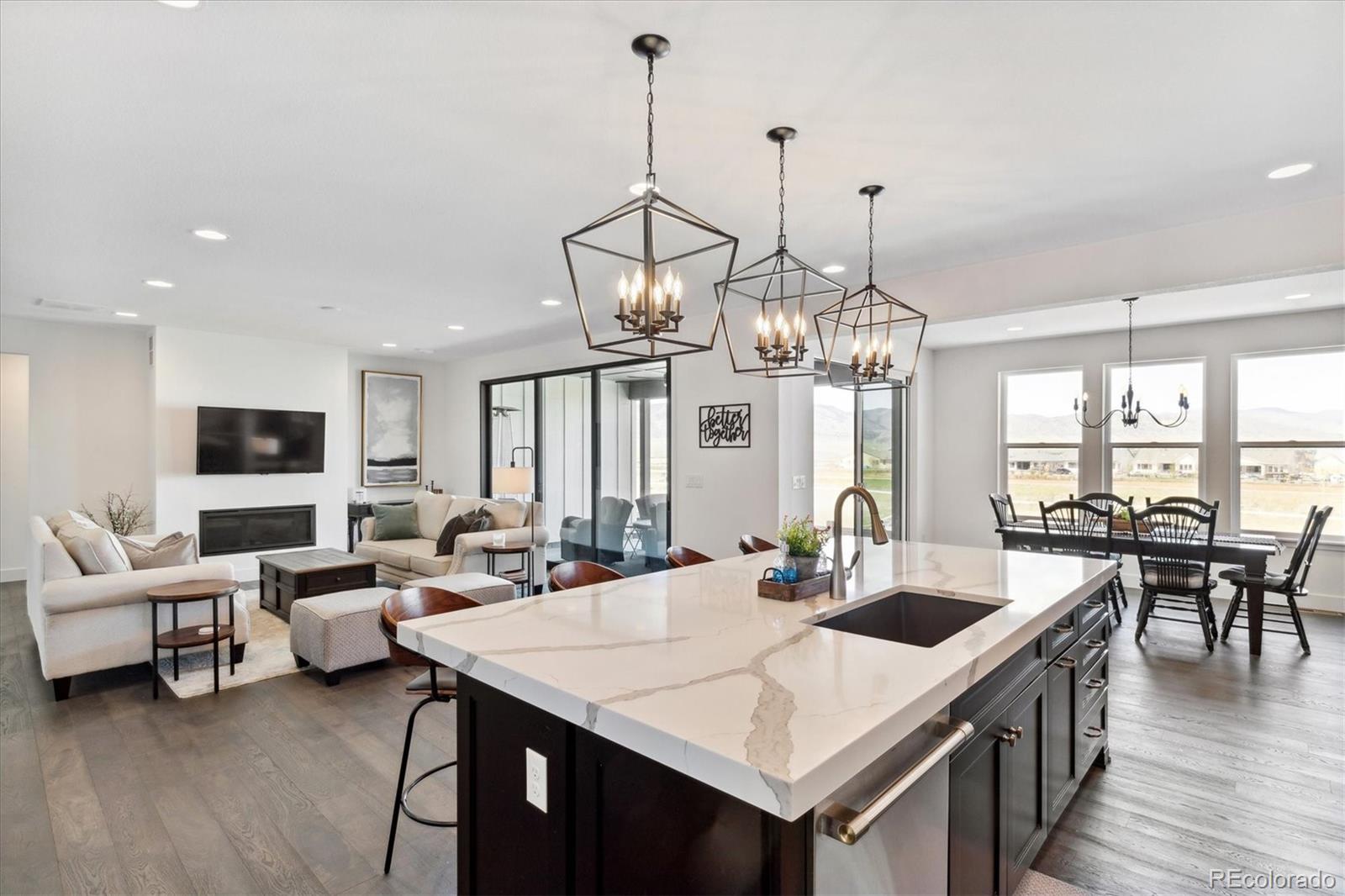 9225 Star Streak Circle