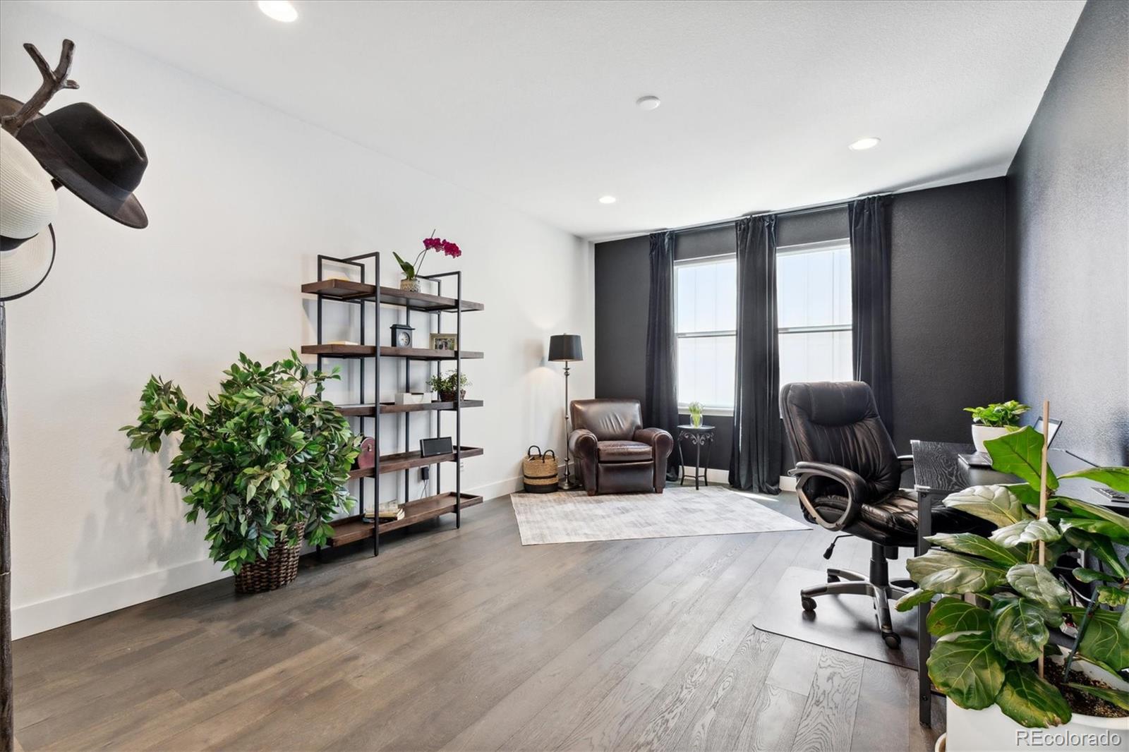 9225 Star Streak Circle