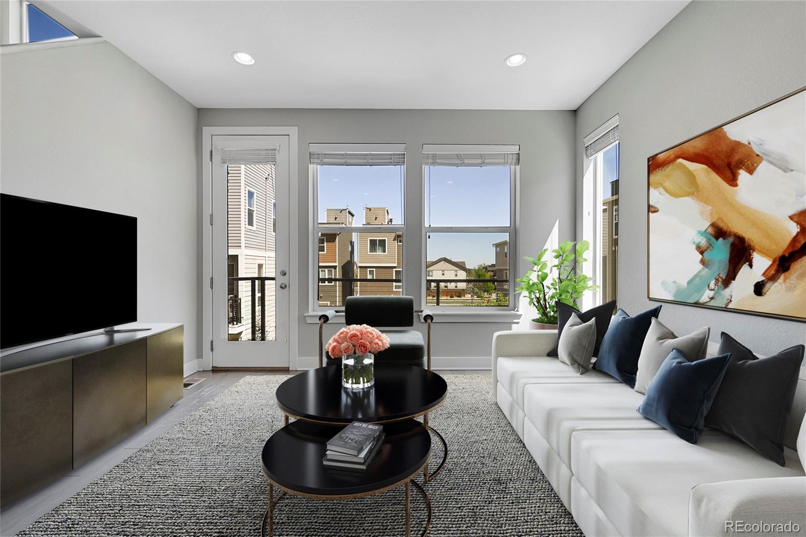 554 E Hinsdale Avenue