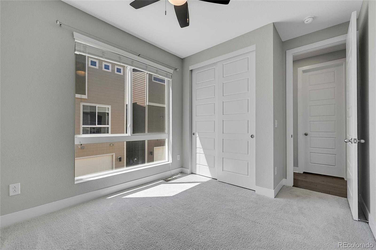 554 E Hinsdale Avenue