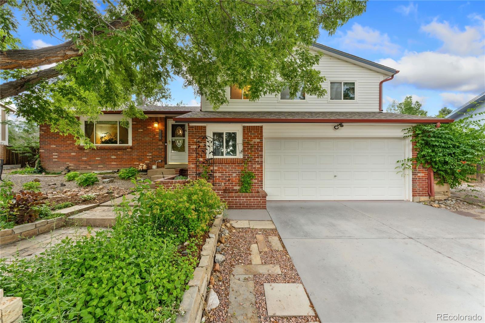 956 Mountain View Drive