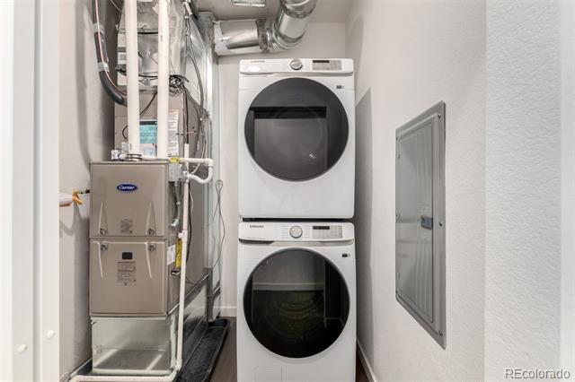 6153 N Ceylon Street Unit: 307