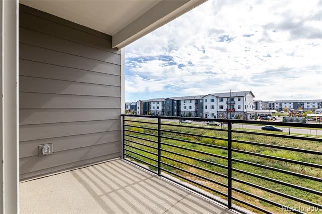 6153 N Ceylon Street Unit: 307