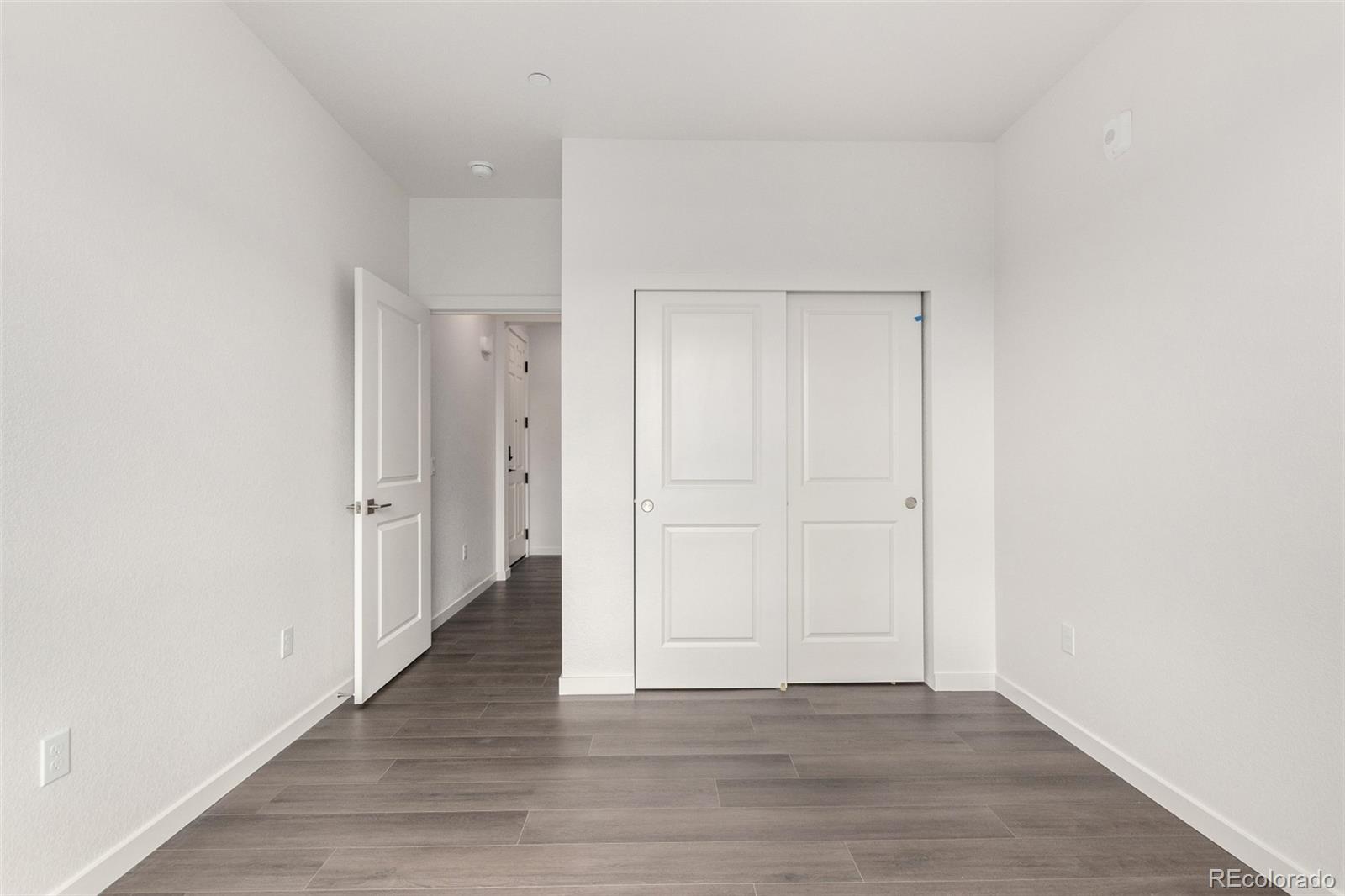 6153 N Ceylon Street Unit: 307